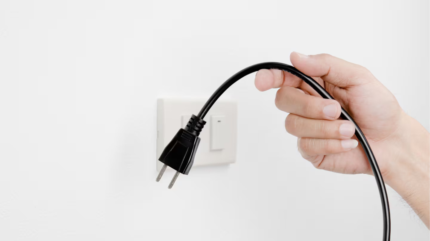 Prietaisas, kurį reikia atjungti nuo elektros tinklo, kad būtų išvengta žalos.