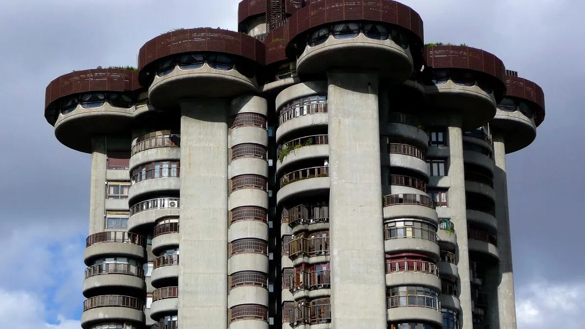 Tai yra brutalizmo - betoninių kolosų architektūros stiliaus, sukėlusio revoliuciją šiuolaikinėje architektūroje - raktai.