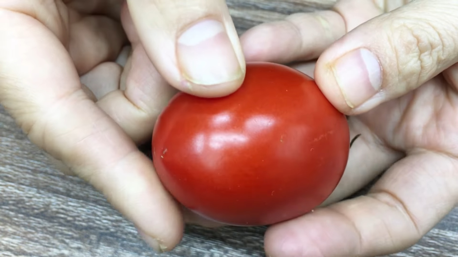 Niekada Nepirkite Šių 5 Pomidorų Rūšių, Kurių Daržovių Pardavėjai Niekada Nevalgo!