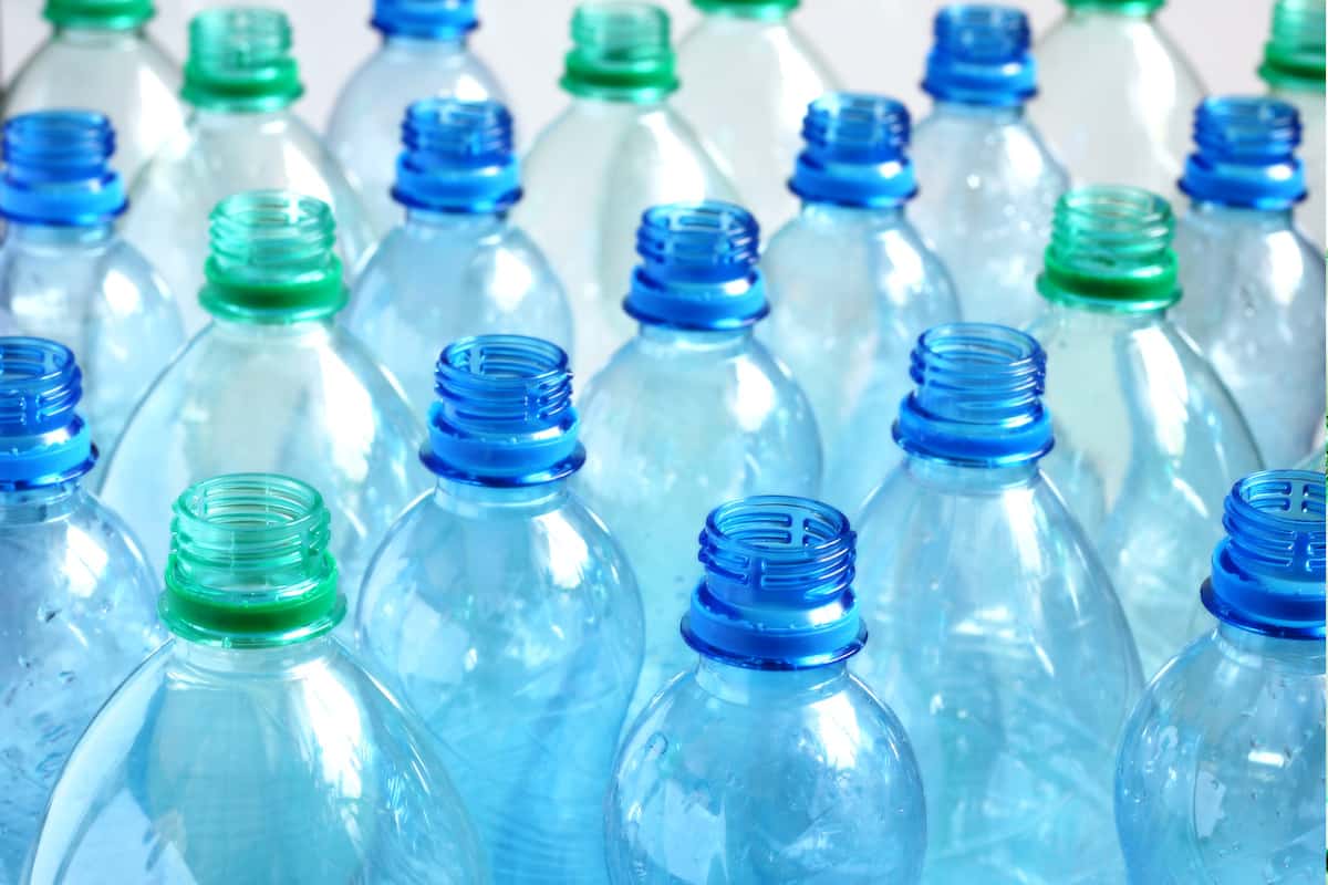 Senintas plastikas: kaip be vargo atkurti jo pradinę spalvą
