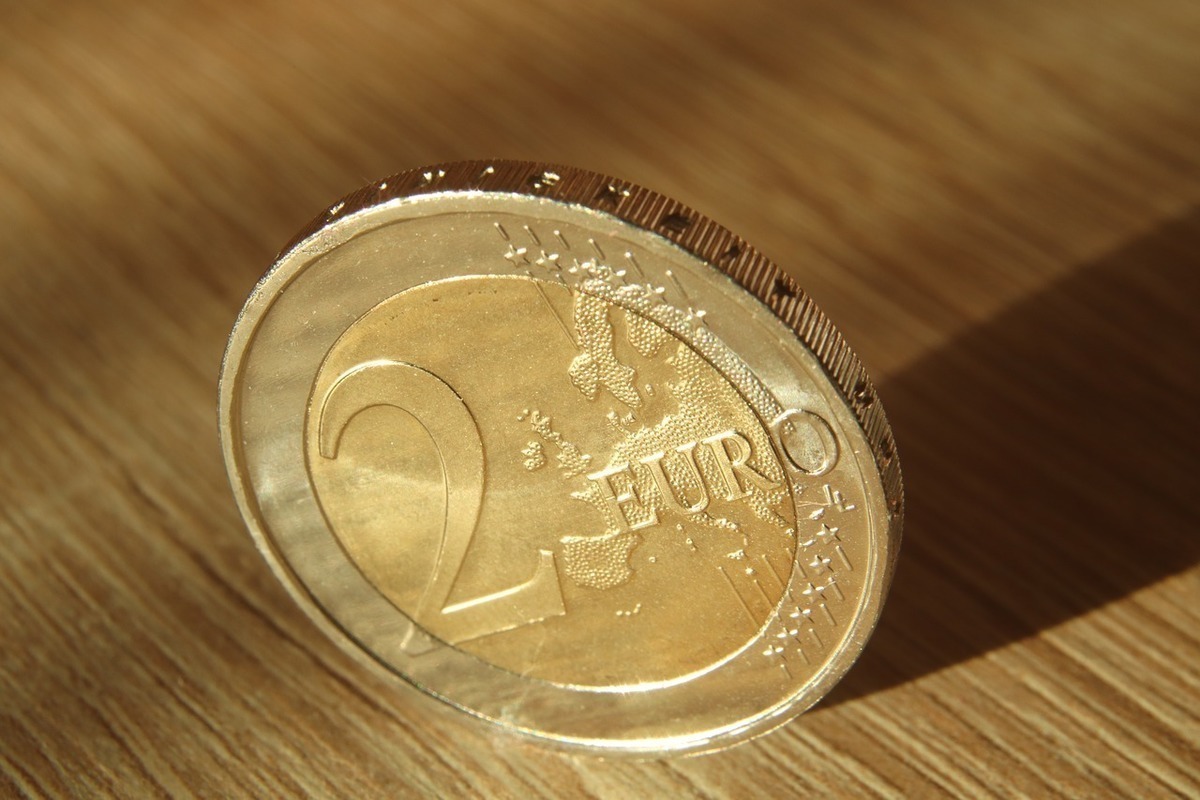 Lietuvos bankas išleidžia naują 2 eurų monetą: štai jos dizainas