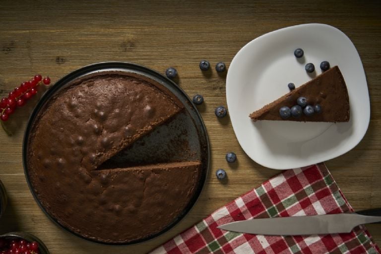 Be miltų; Padarykite šį daug baltymų turintį pyragą tik iš 3 ingredientų