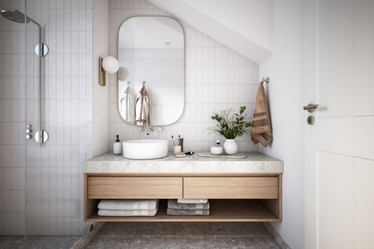 Ką reiškia, kai kažkas turi vonios veidrodį priešais duris, pagal Feng Shui
