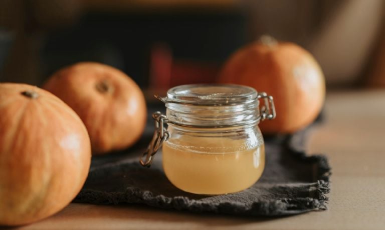 Kaip pašalinti riebalus iš orkaitės lentynų per 20 minučių ir tik su 3 virimo ingredientais