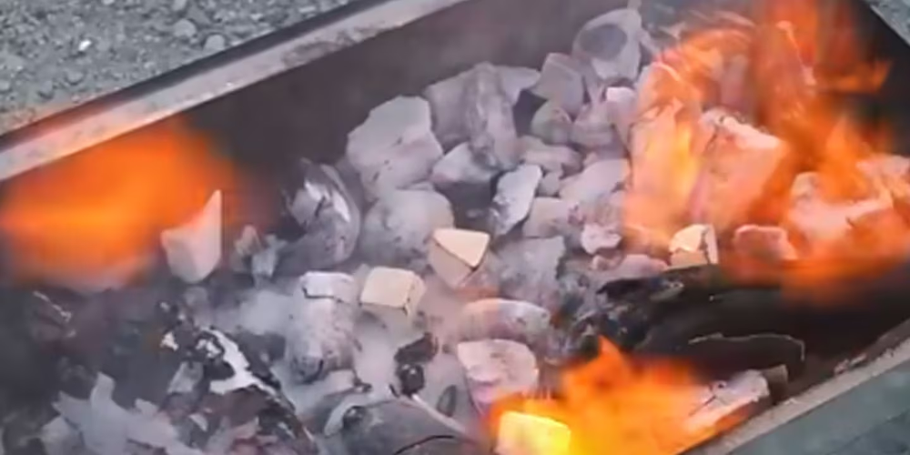 Stebinantis druskos panaudojimas skrudinant