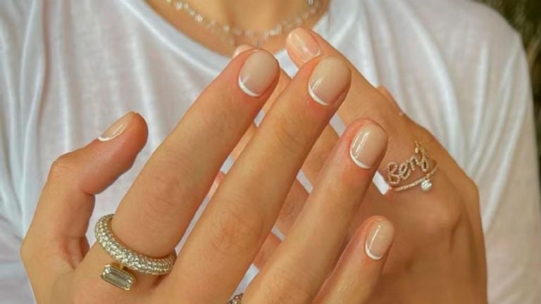 Nagų dailė minimalistiniu raktu: kodėl trumpi apvalūs nagai vis labiau įsitvirtina ant stiletto nagų